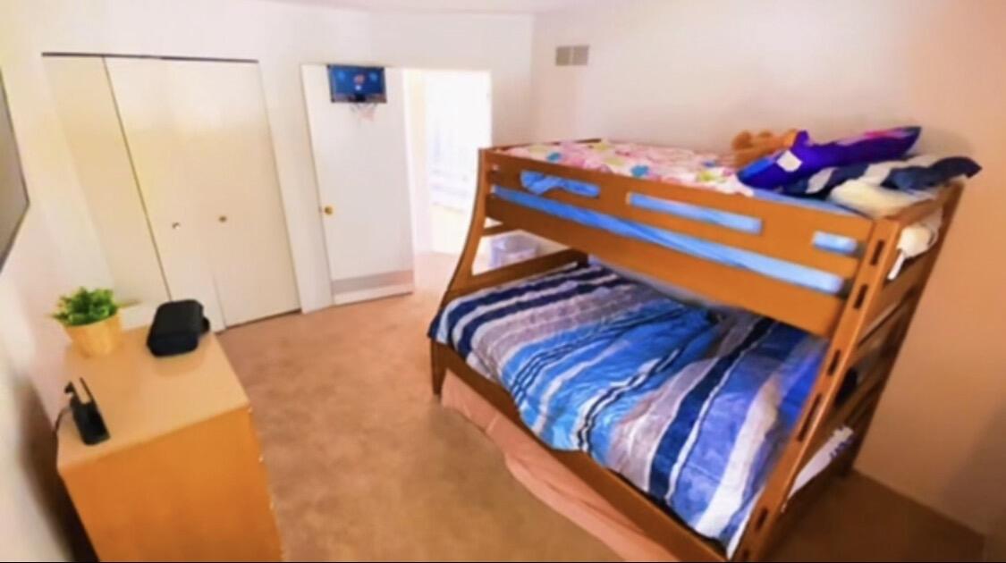 6379 Hunter Pointe Street