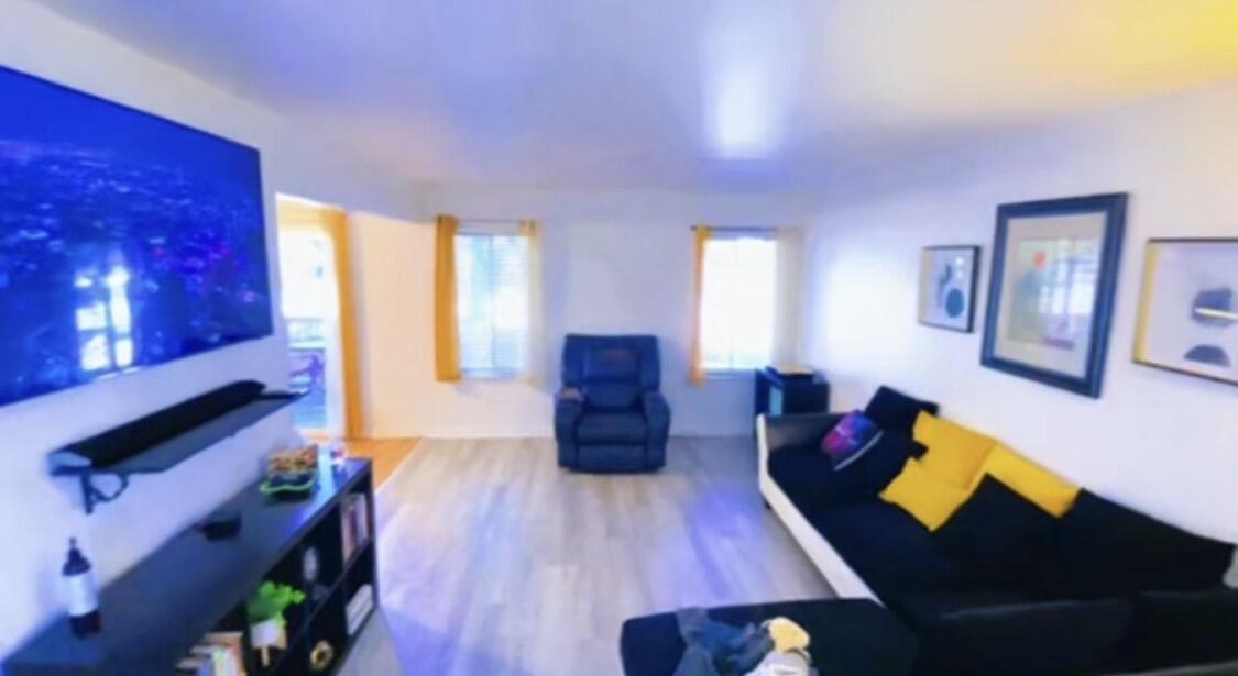 6379 Hunter Pointe Street