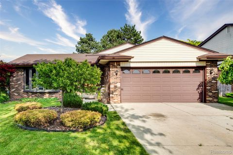 24705 Colonial Drive Woodhaven City MI 48183