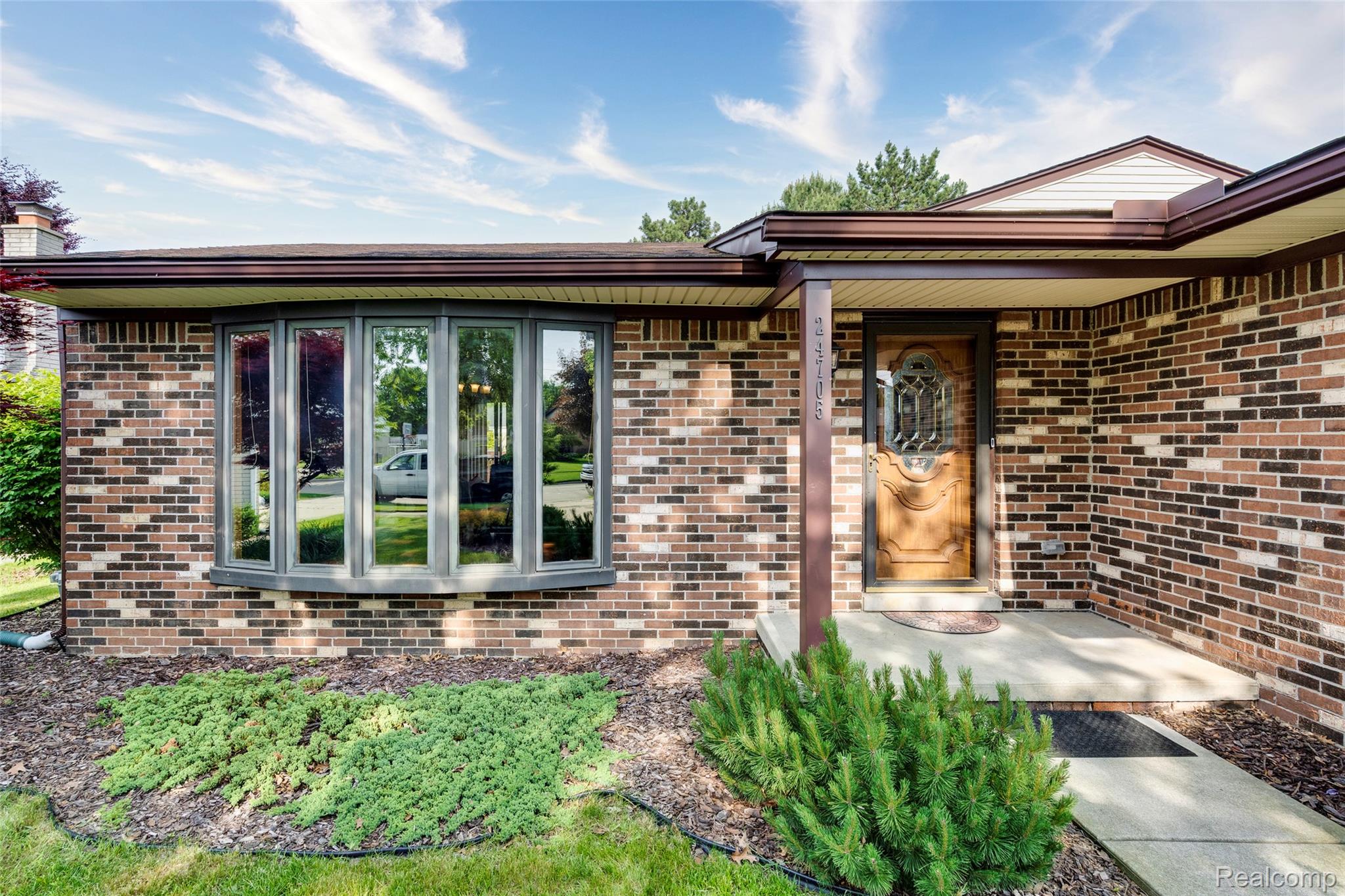 24705 Colonial Drive