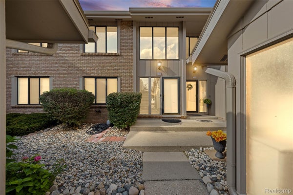 7104 PEBBLE PARK DR, WEST BLOOMFIELD, MI 48322 - Image d76f3cc8f68eb29266a74cf4ec488eb0/3222929421