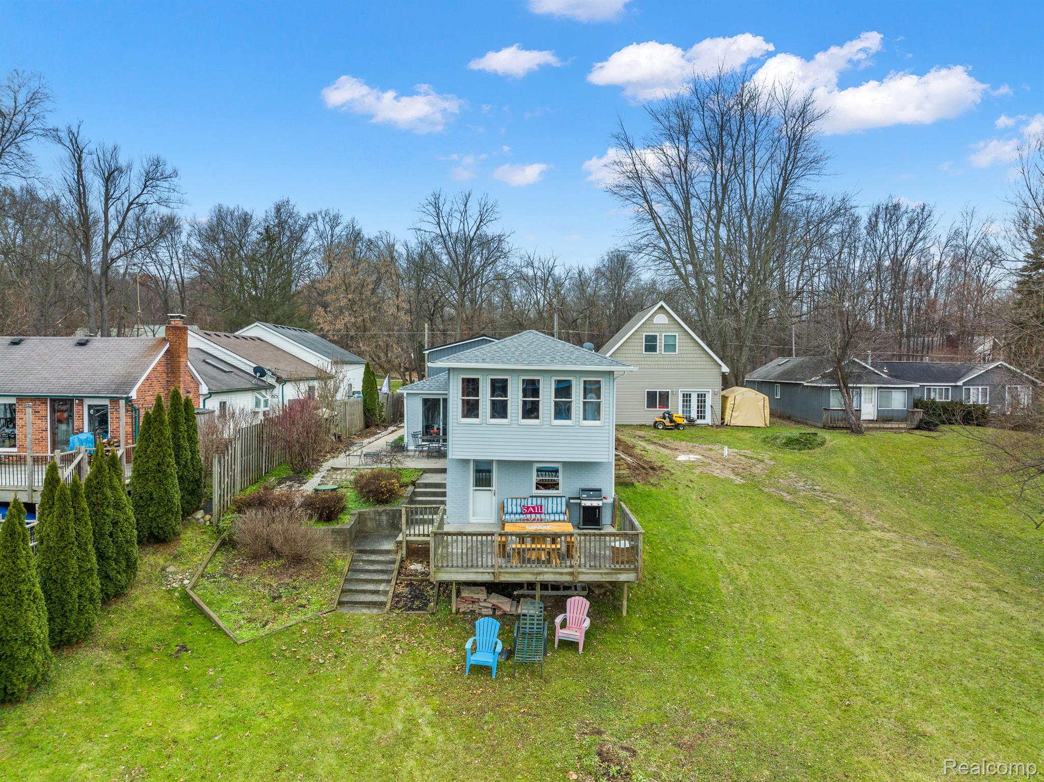 3529 Lakeview Drive