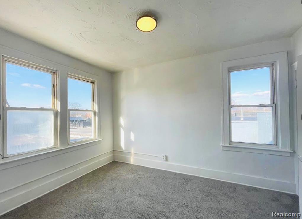 Detroit City, Michigan 48214, United States, 2 Bedrooms Bedrooms, ,1 BathroomBathrooms,Residential,Active,169436