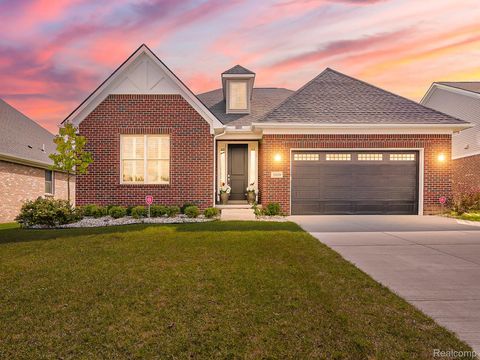 5809 Hartwick Drive West Bloomfield Charter Township MI 48304