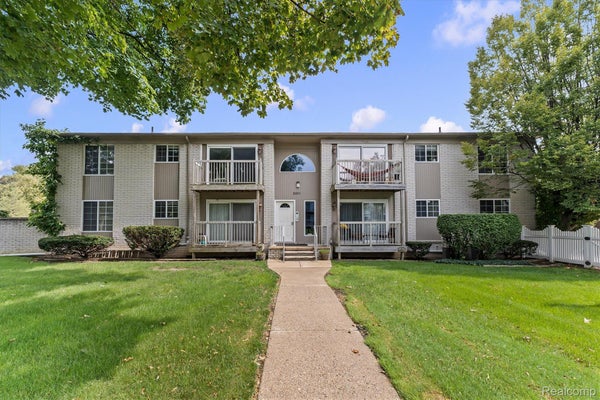 3551 W 14 MILE RD APT 7, ROYAL OAK, MI 48073 - Image d77ab14e77a674cb235b7f7c7eec06d5/714567239