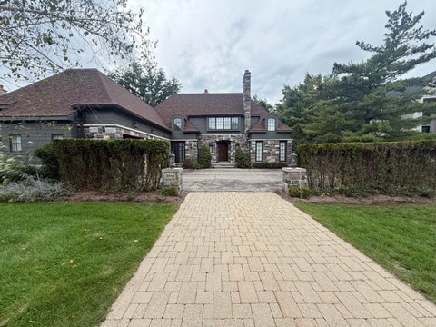 Photo of 2948 Turtle Pond Court #29, Bloomfield Hills City, MI 48302 (MLS # 81026051349)