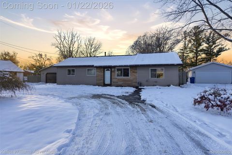 1091 Joangay Boulevard Waterford Charter Township MI 48327