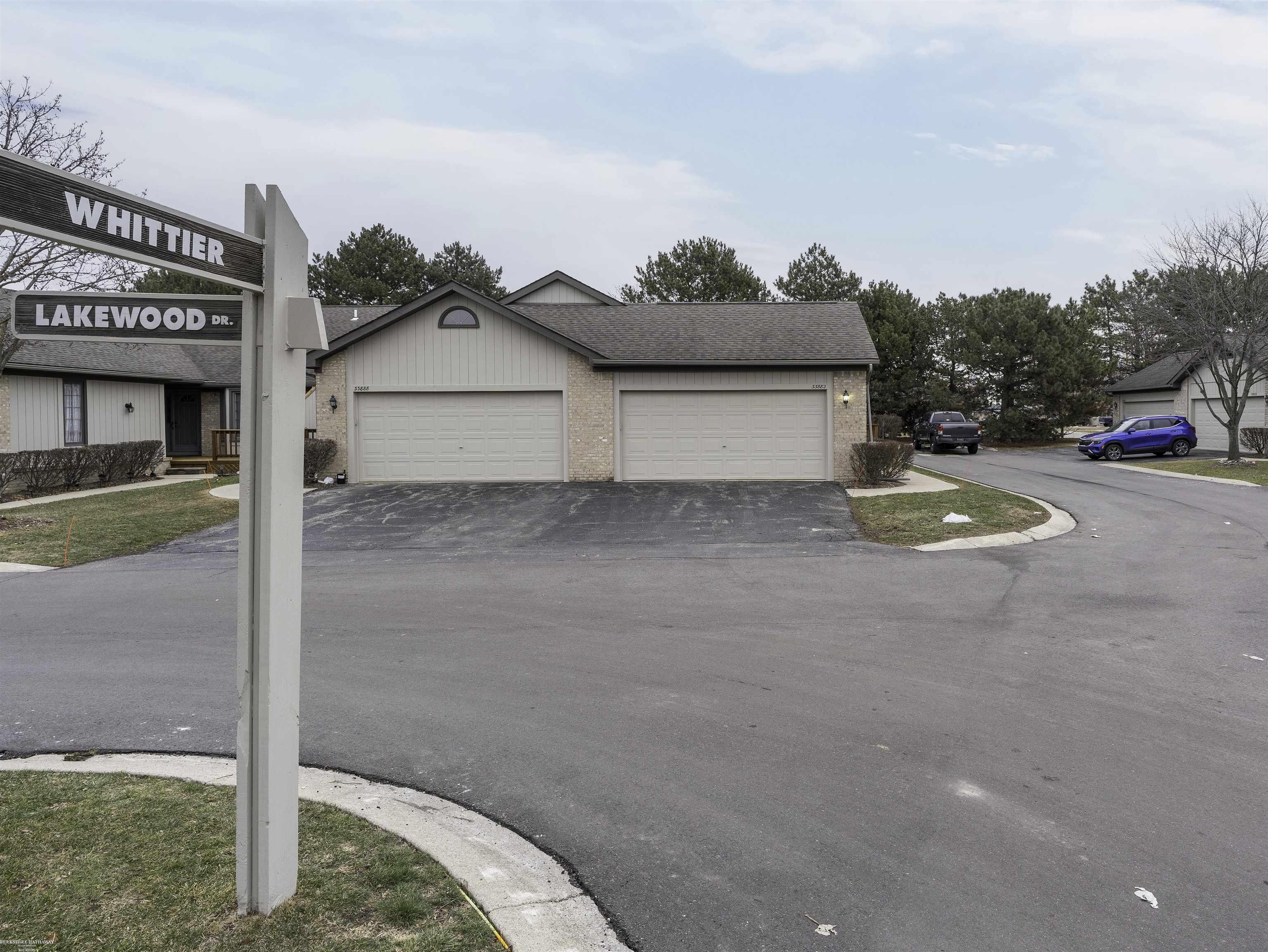 33882 Lakewood Drive