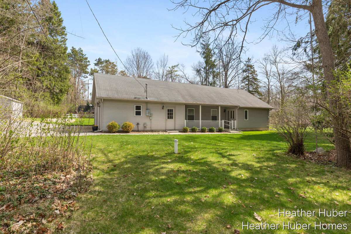 7706 Thornapple Bayou Drive SE