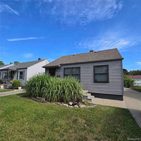 19009 Woodside Street Harper Woods City MI 48225