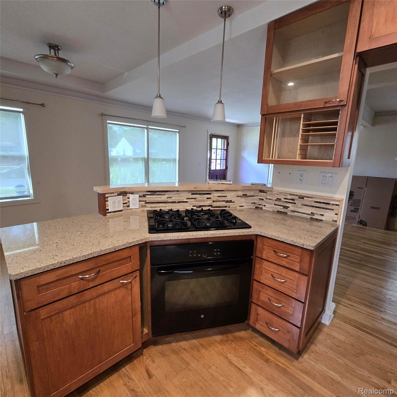 19009 Woodside Street