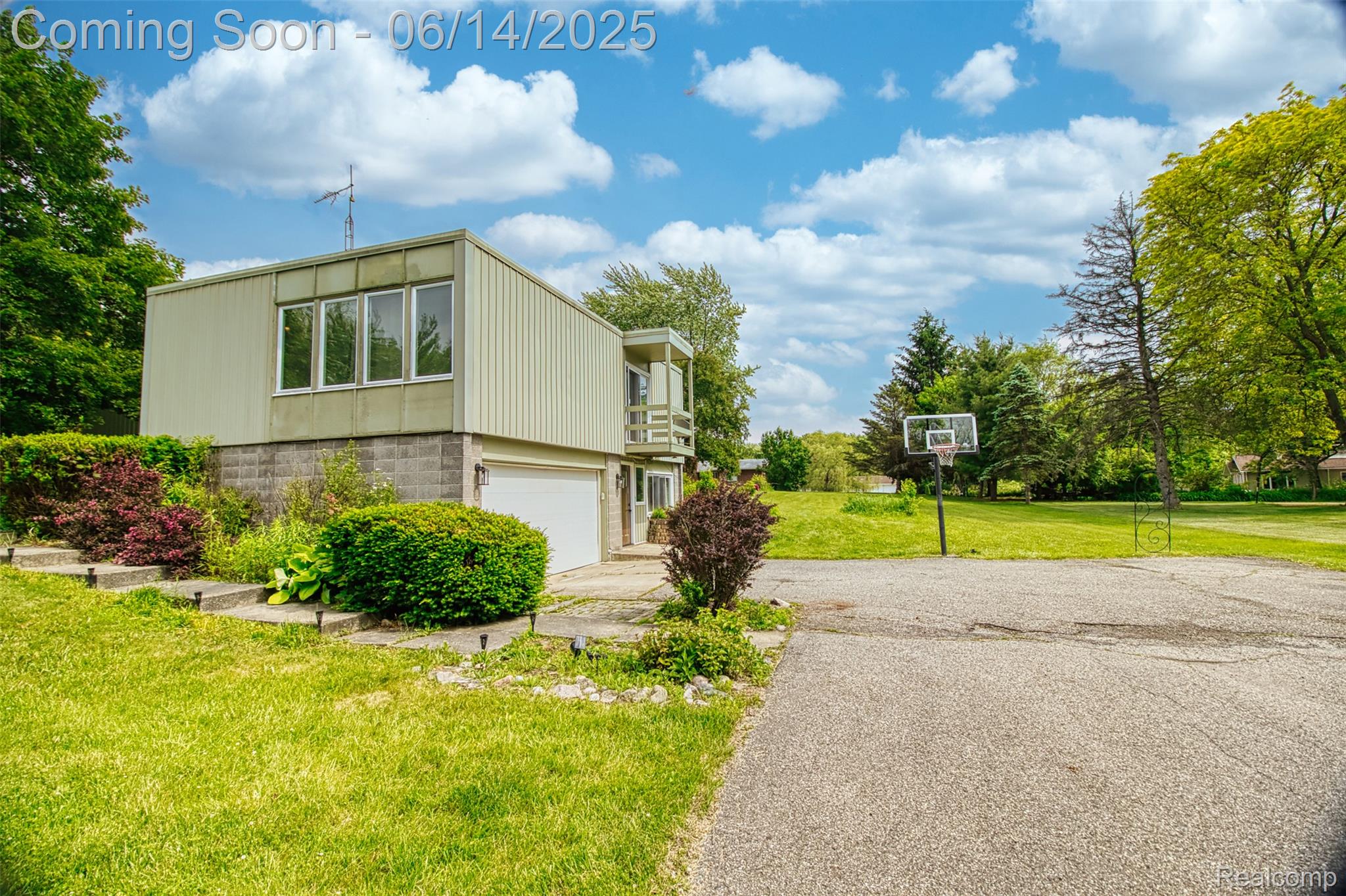 5215 Scenicvue Drive
