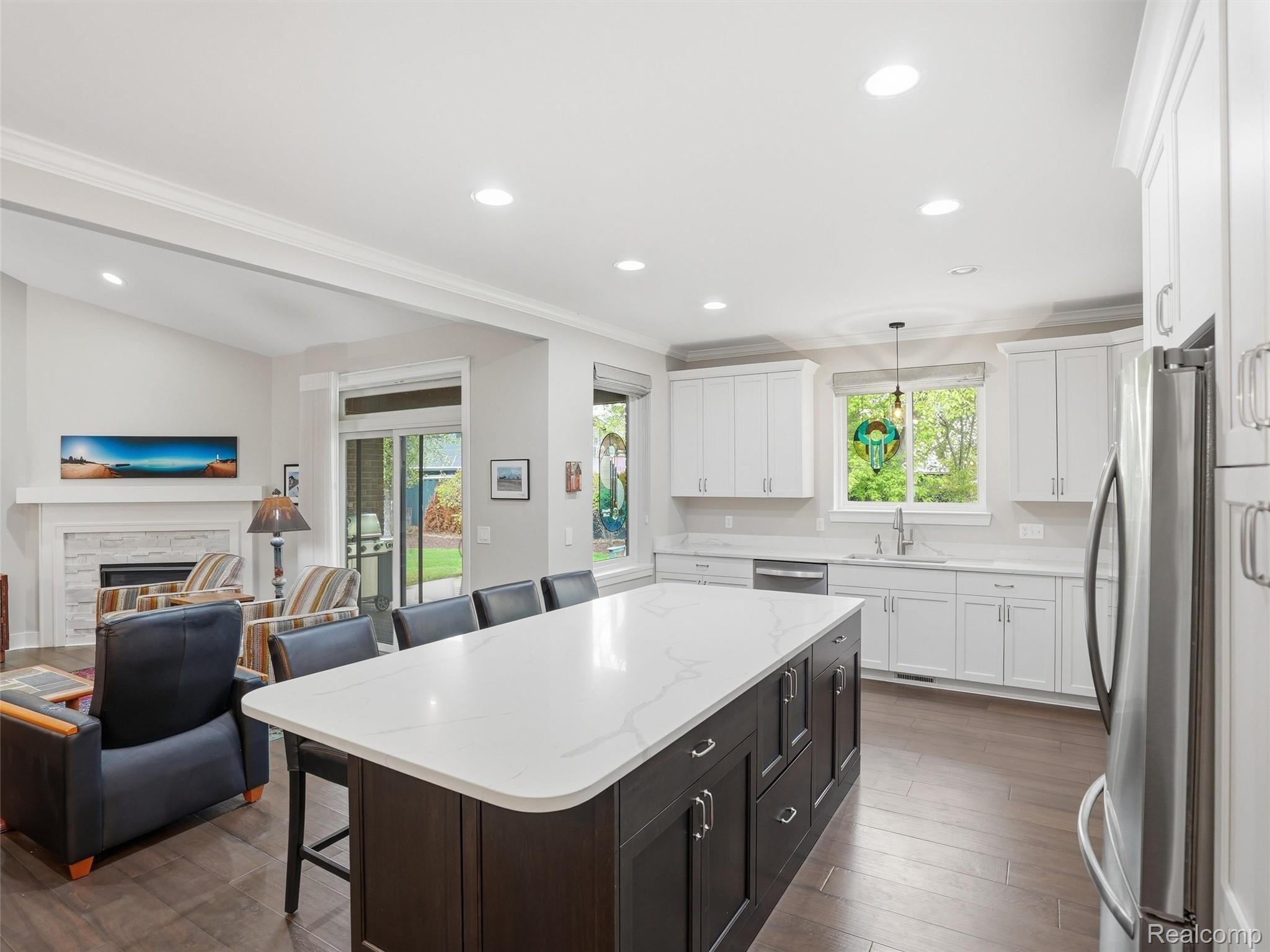 3513 Pointe Shore Drive