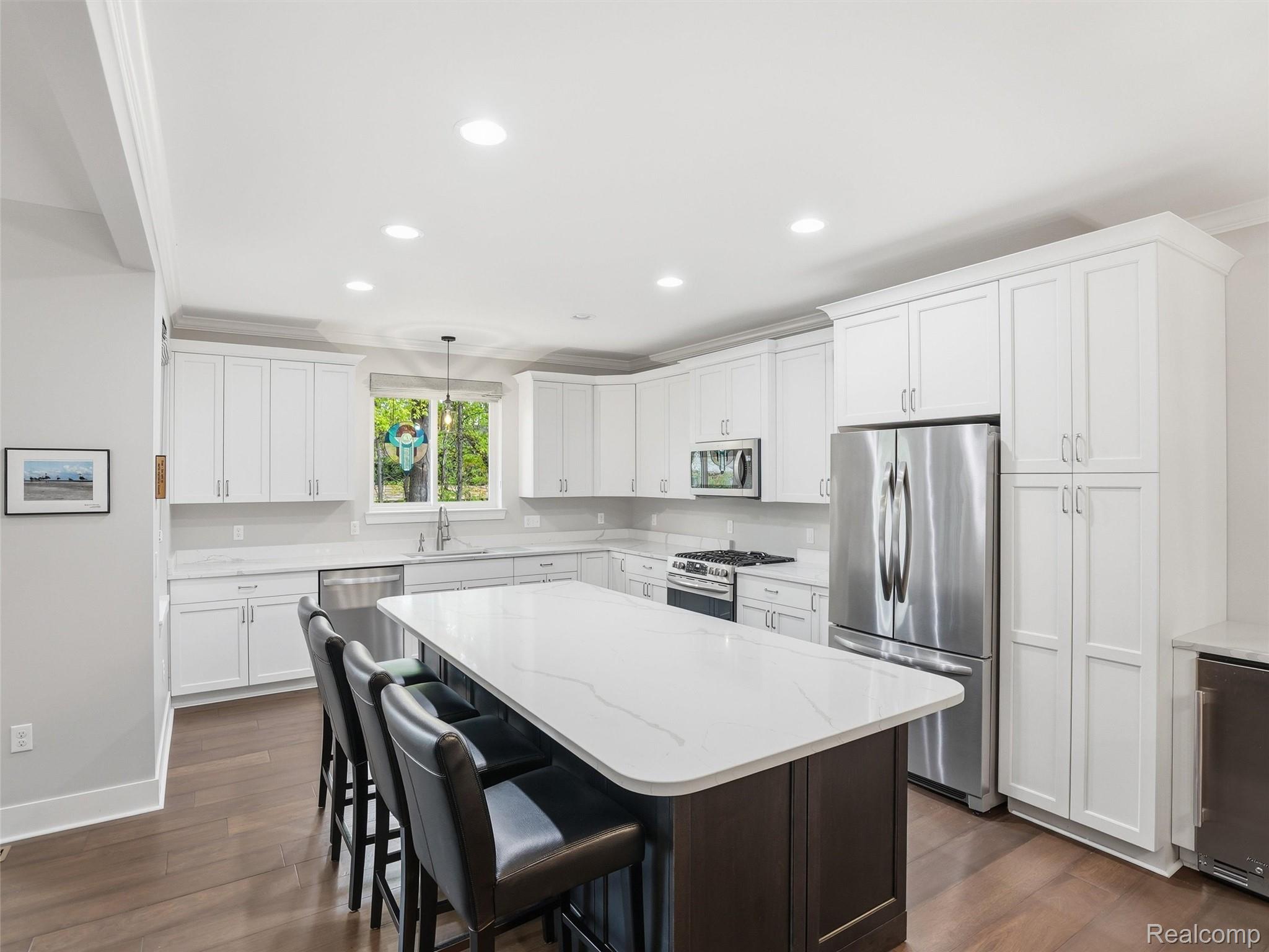 3513 Pointe Shore Drive