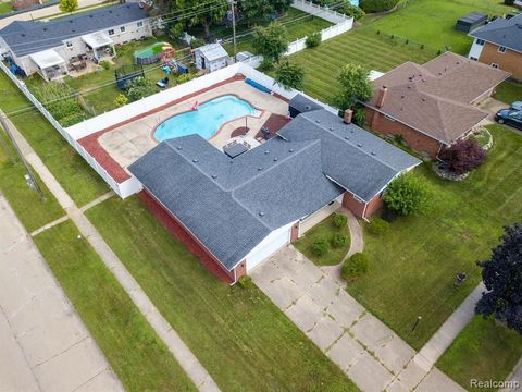 16618 SURREY Street Livonia City Wayne MI 48154