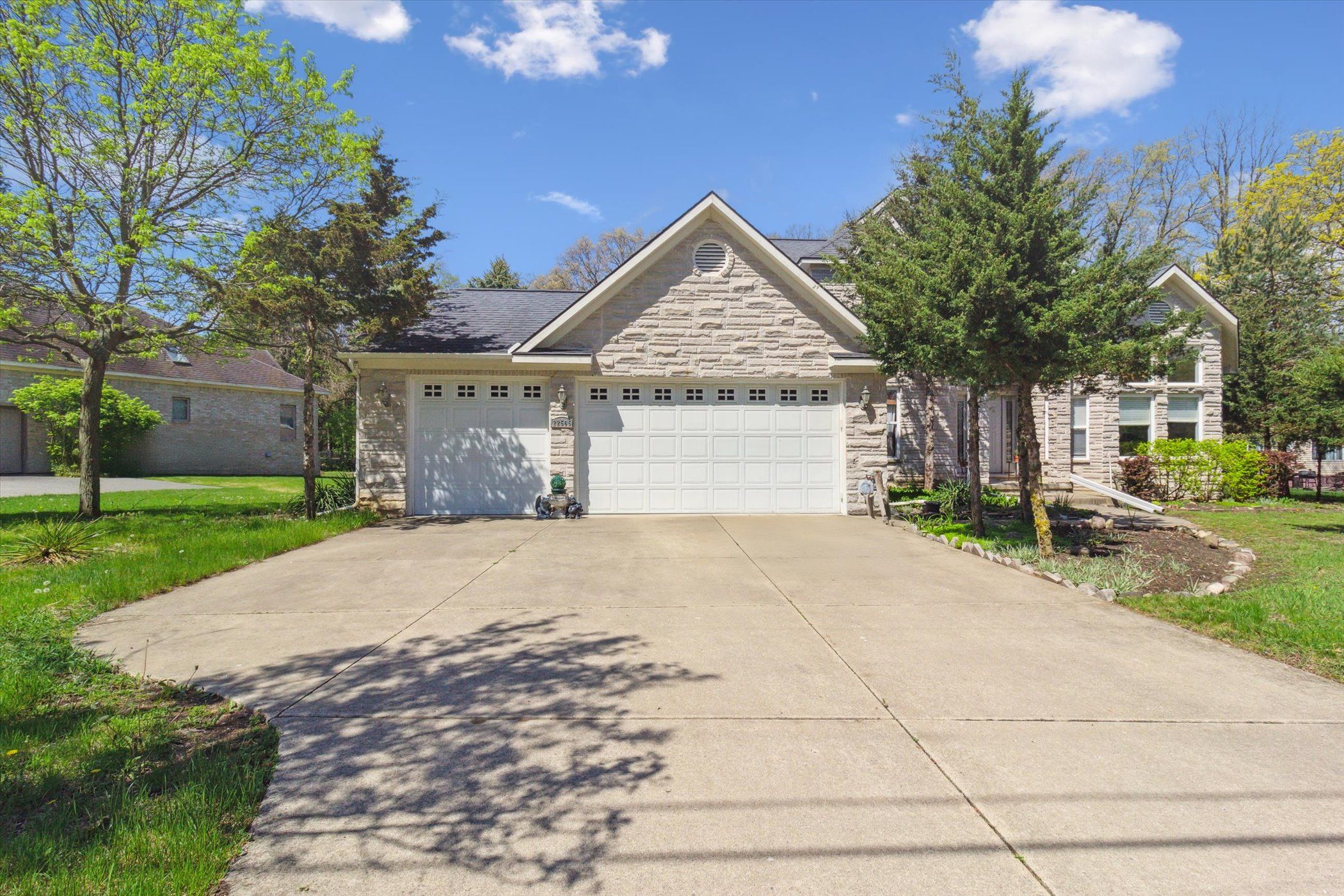 22565 RIVERDALE Drive