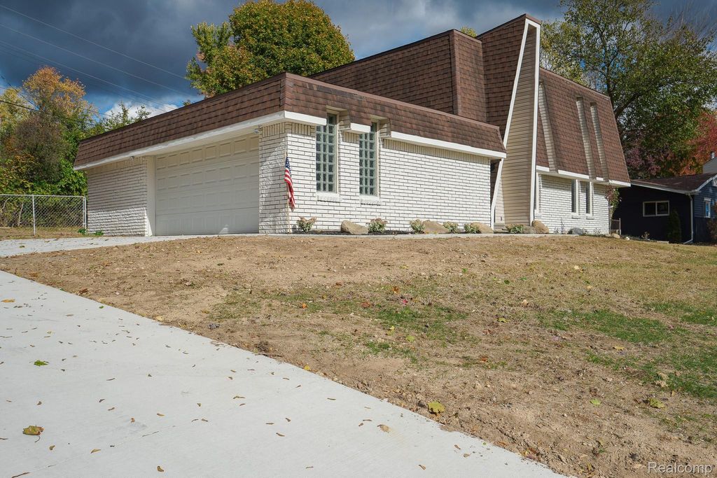 Photo of 6578 Greene Haven Drive, Independence Charter Township, MI 48348 (MLS # 20261014320)