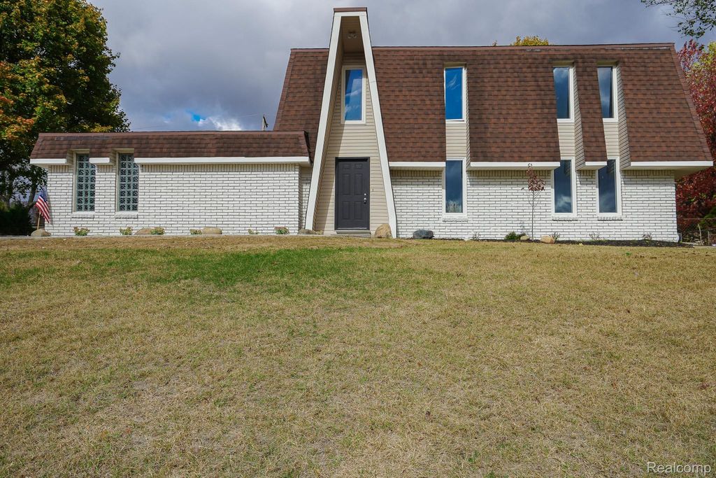 Photo of 6578 Greene Haven Drive, Independence Charter Township, MI 48348 (MLS # 20261014320)