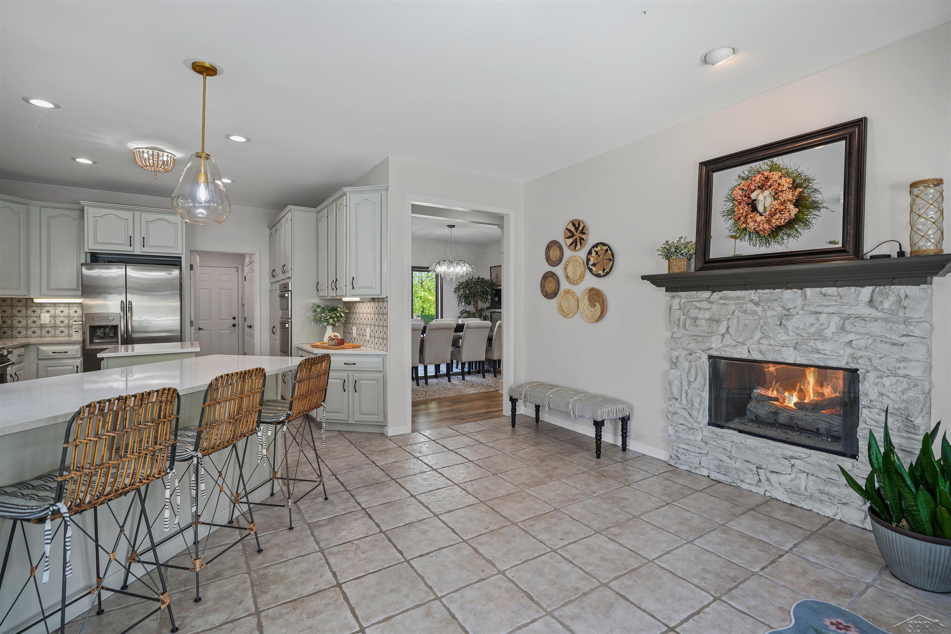 9450 Creek Bend Trail