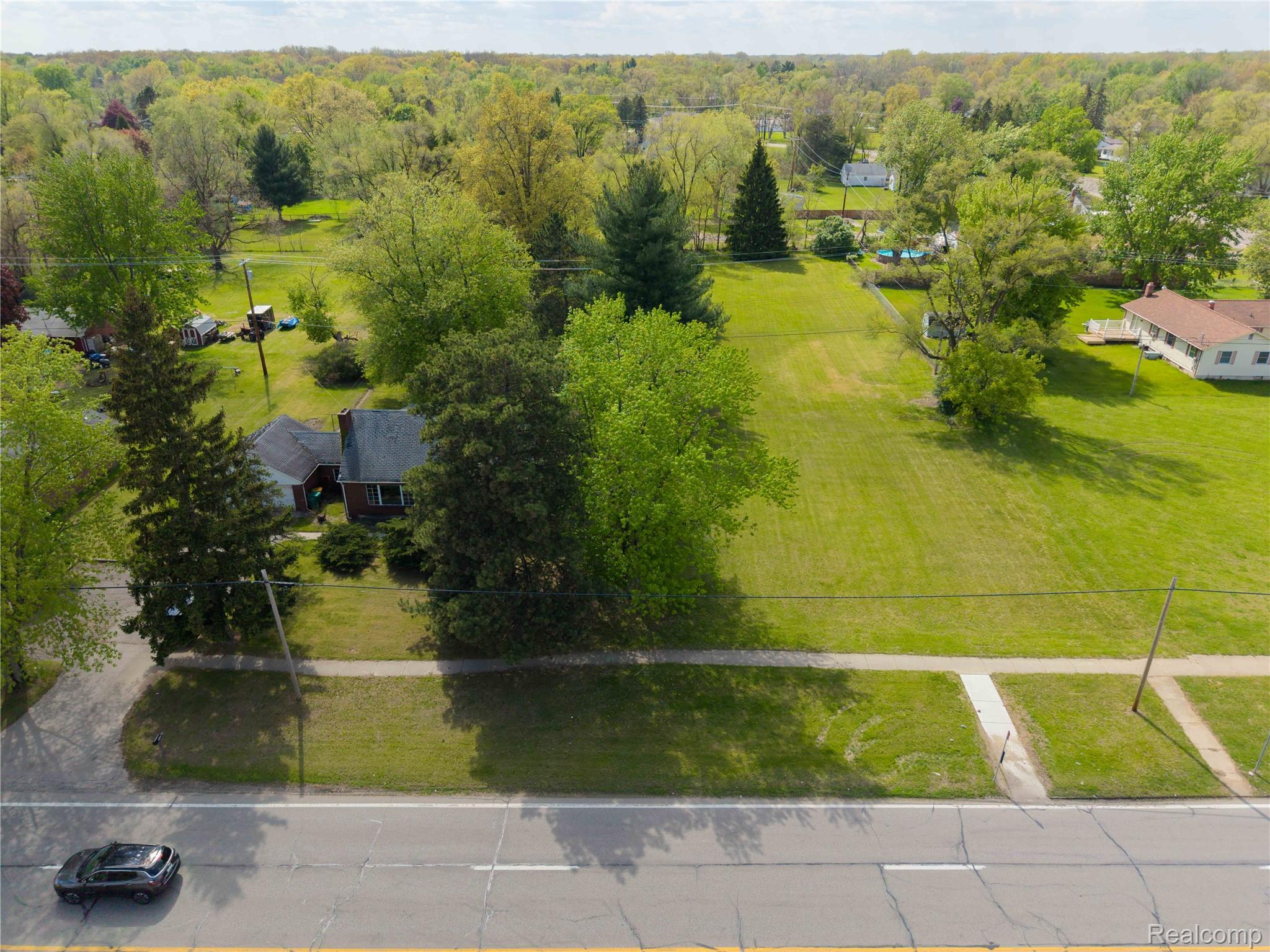9282 Wayne Road