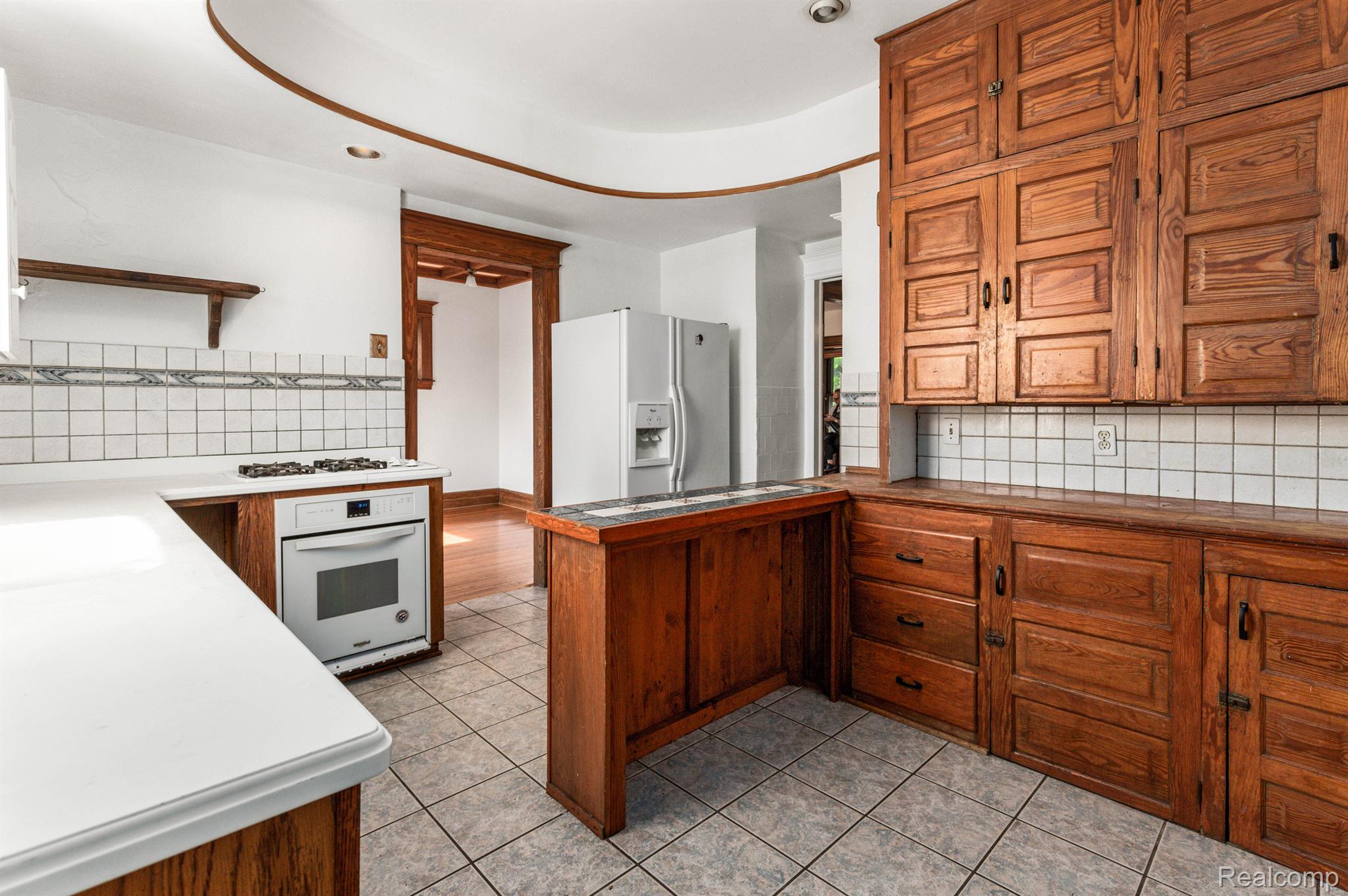 Detroit, Michigan 48208, United States, 5 Bedrooms Bedrooms, ,3 BathroomsBathrooms,Residential,Active,43730