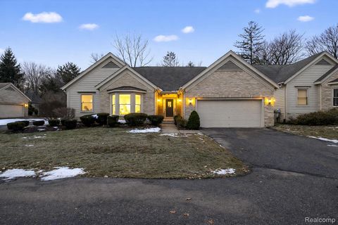 29421 Woodfield Court Farmington Hills City MI 48331