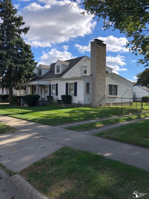 15163 University Street Allen Park City MI 48101