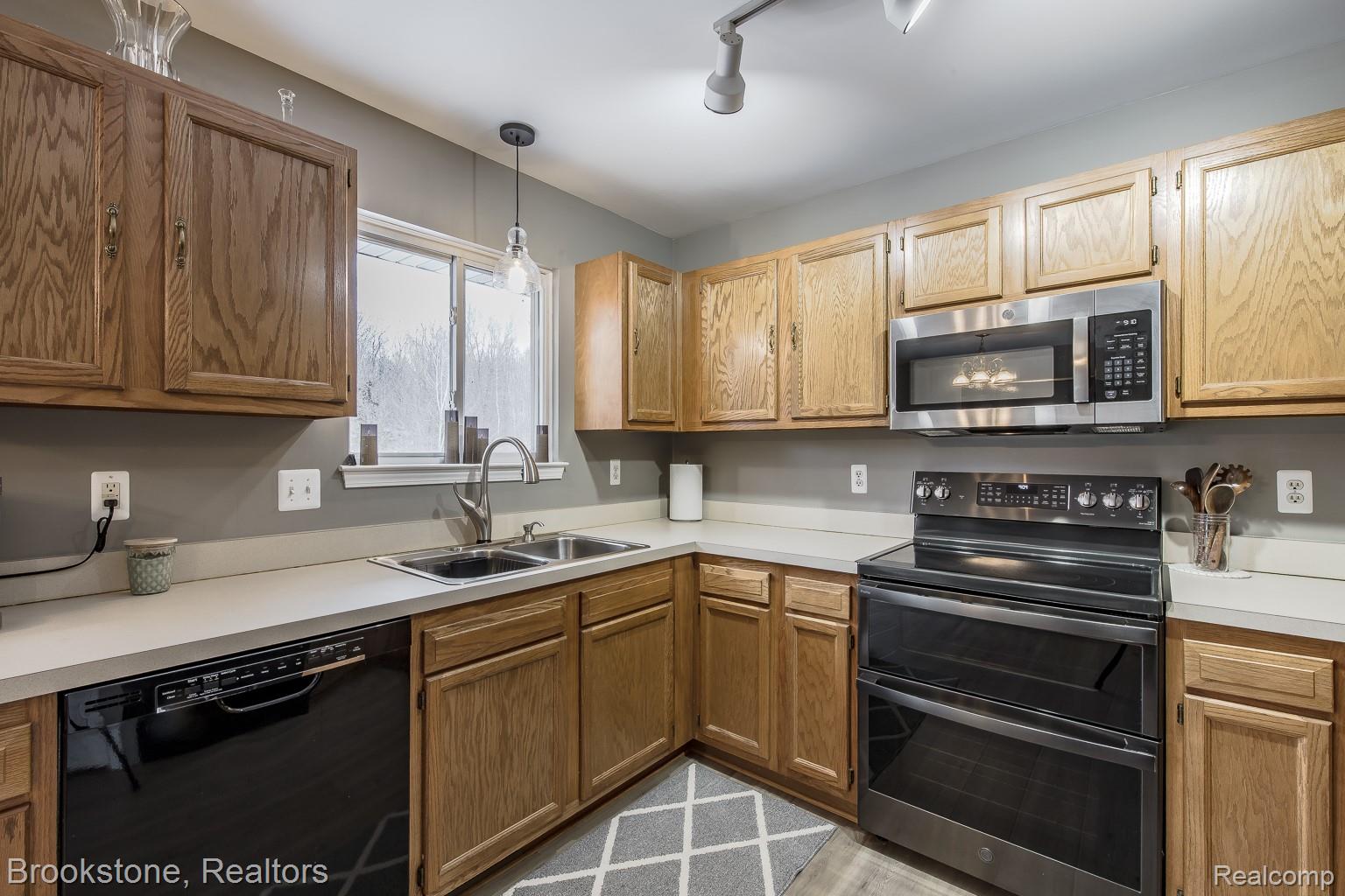 9305 Tiger Run Trail