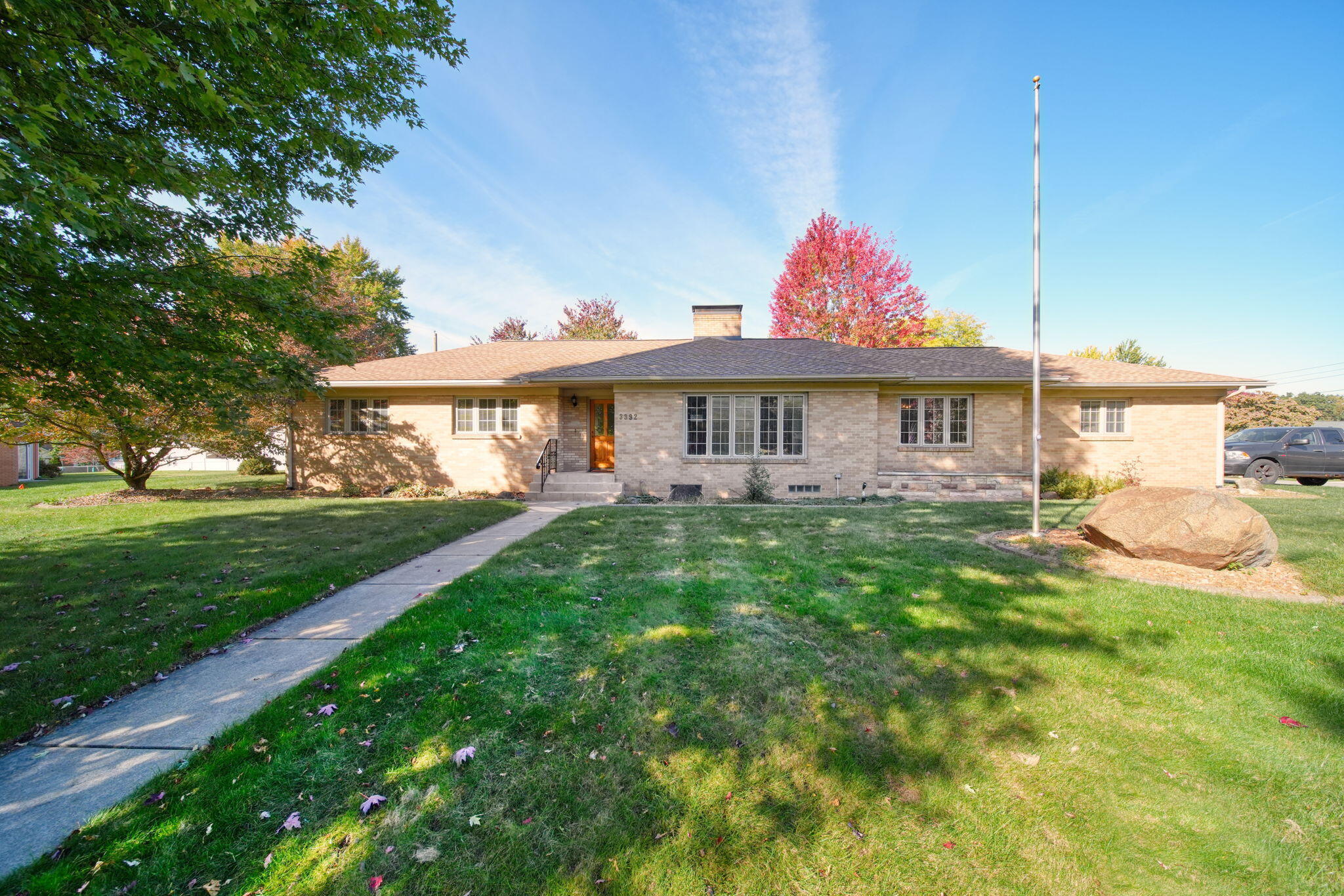 3392 Roosevelt Road