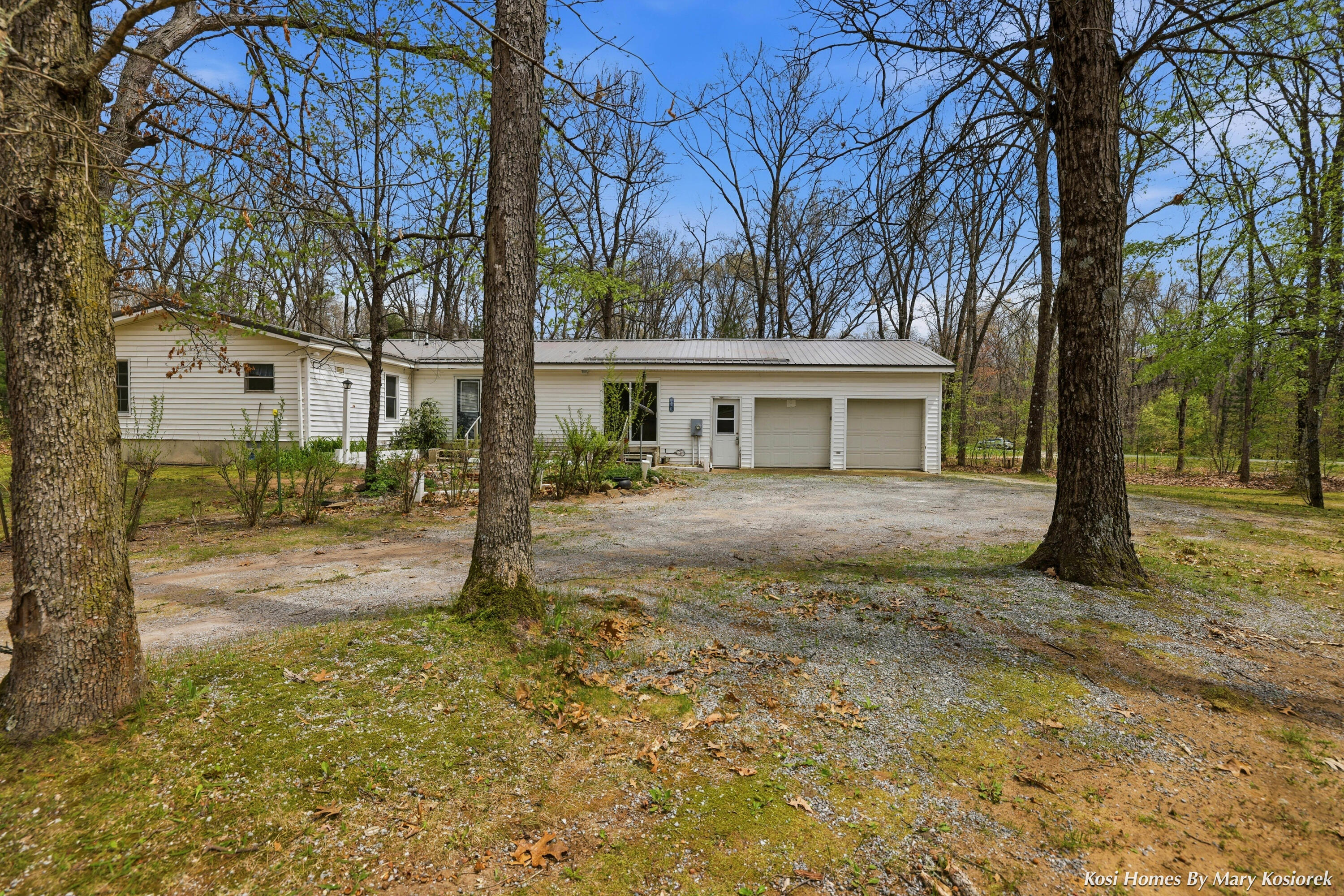 2437 E 100th Street