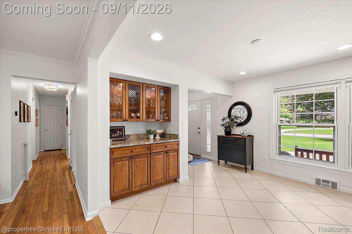 2740 Farmingdale Drive