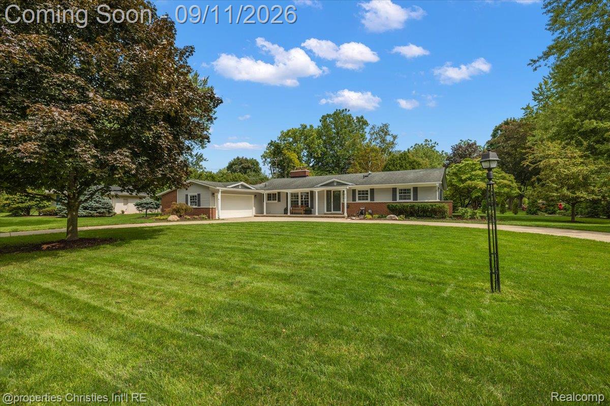 2740 Farmingdale Drive