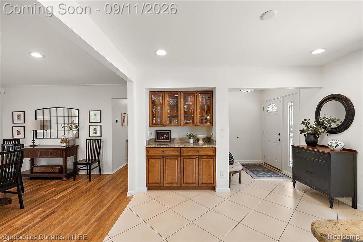 2740 Farmingdale Drive