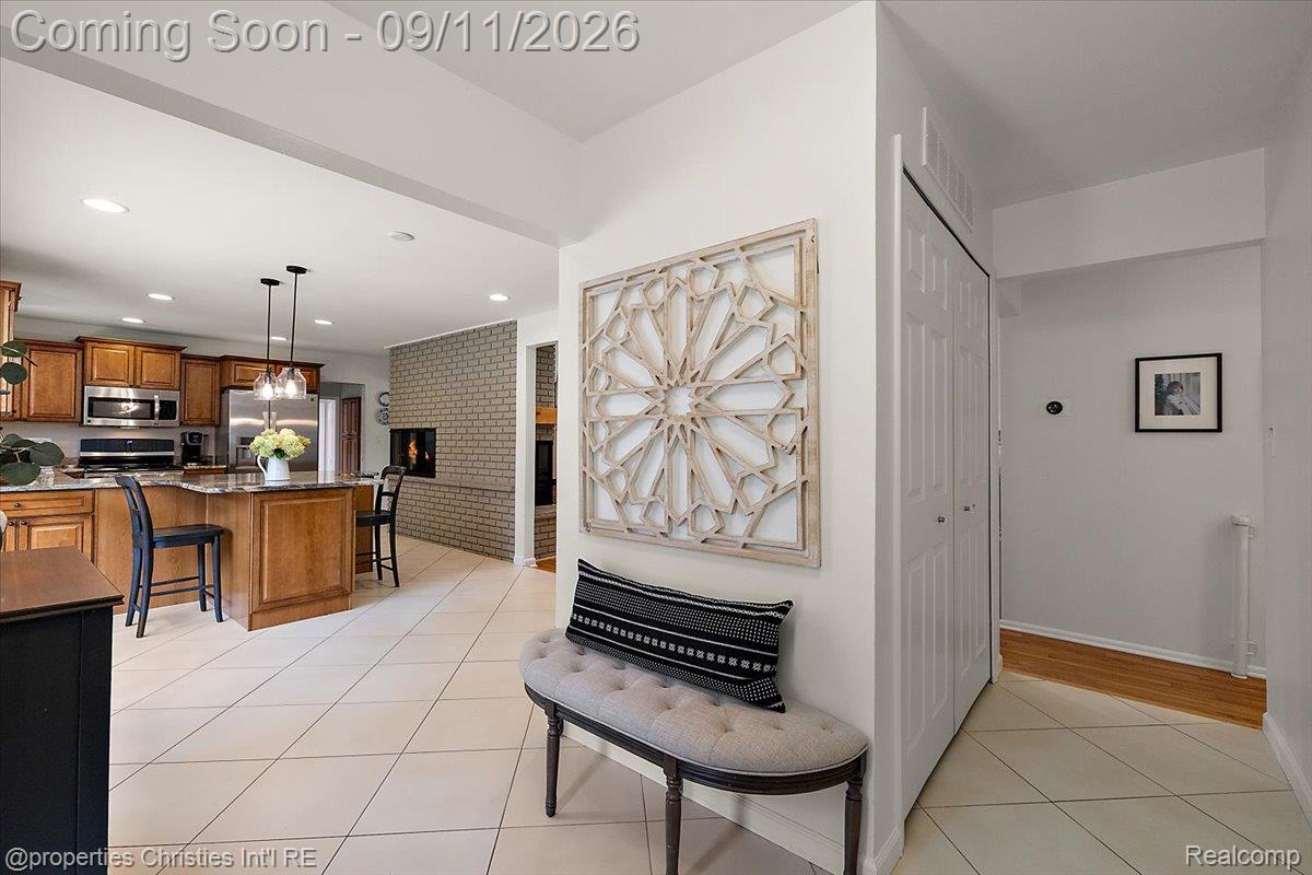 2740 Farmingdale Drive