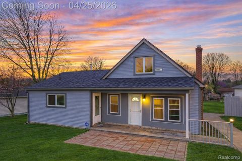 1951 N Crown Street Westland City MI 48185