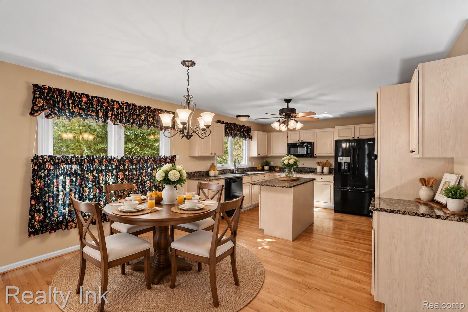 4646 Roundtree Drive