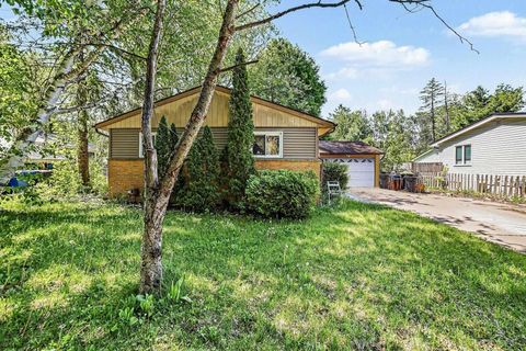 Tiny photo for 1200 love Street, Midland City, MI 48642 (MLS # 61050209513)