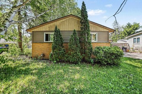 Tiny photo for 1200 love Street, Midland City, MI 48642 (MLS # 61050209513)