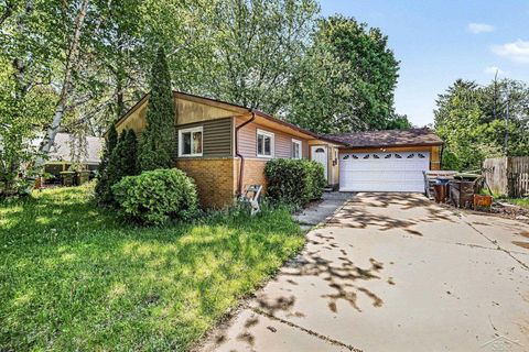Photo of 1200 love Street, Midland City, MI 48642 (MLS # 61050209513)