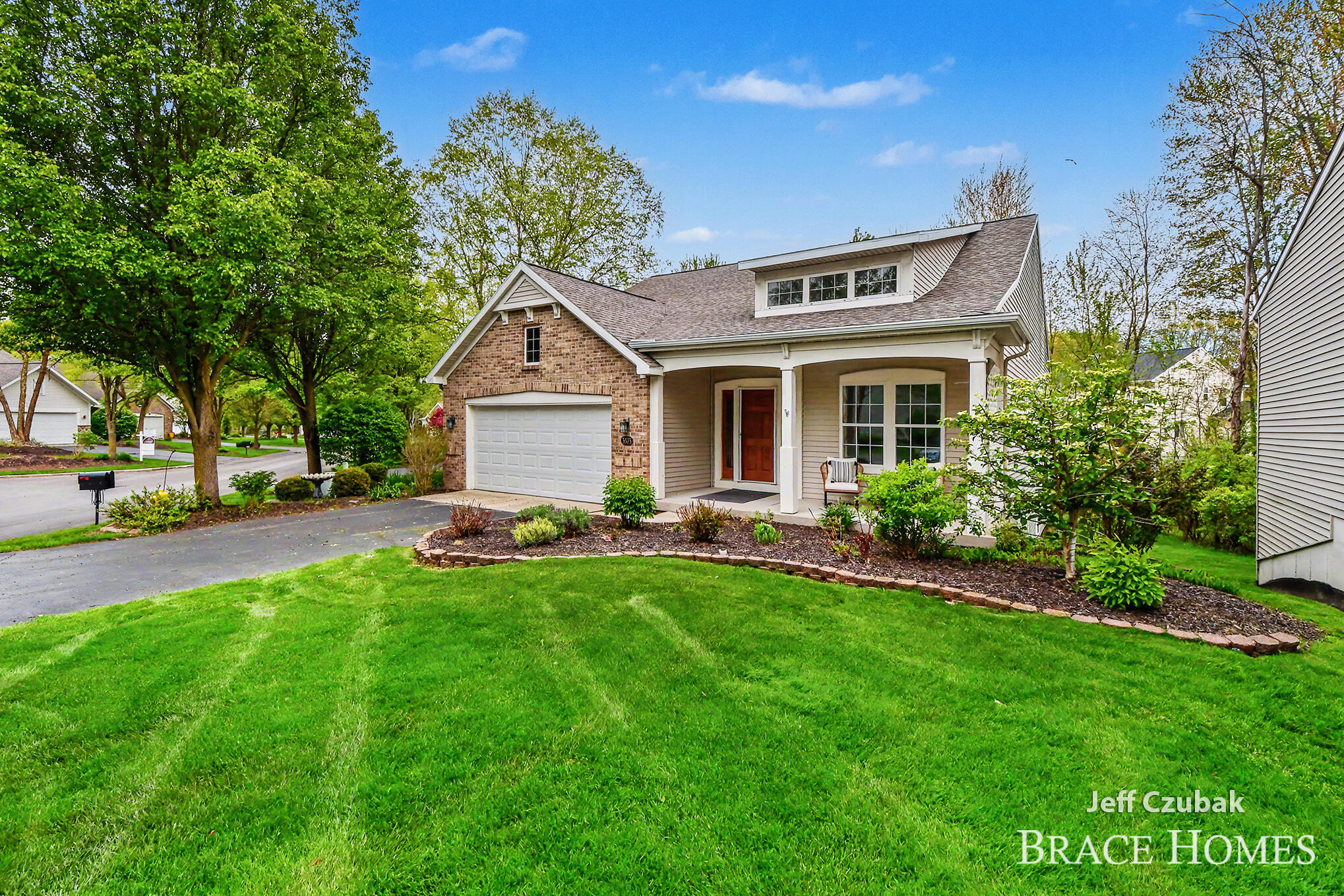 3573 Mill Point Drive SE