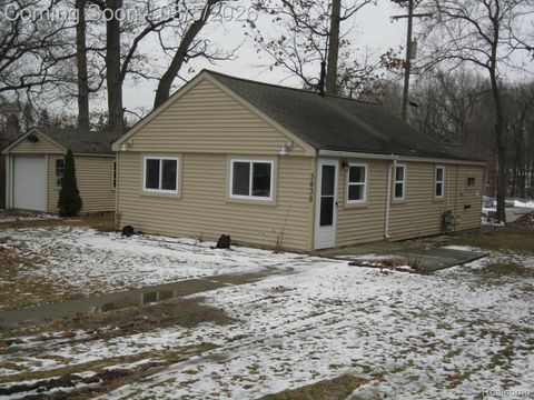 3438 Duffield Street White Lake Charter Township MI 48383