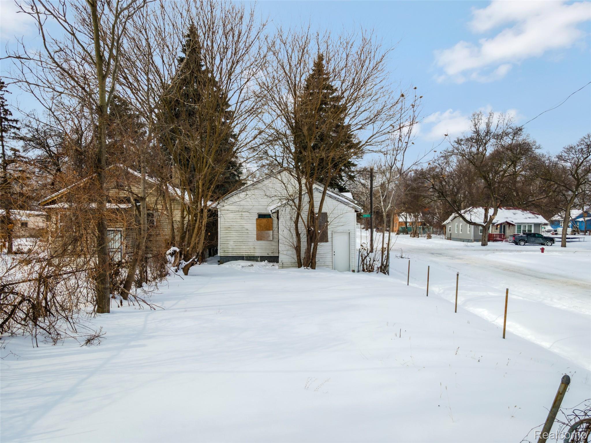 14014 Washburn Street