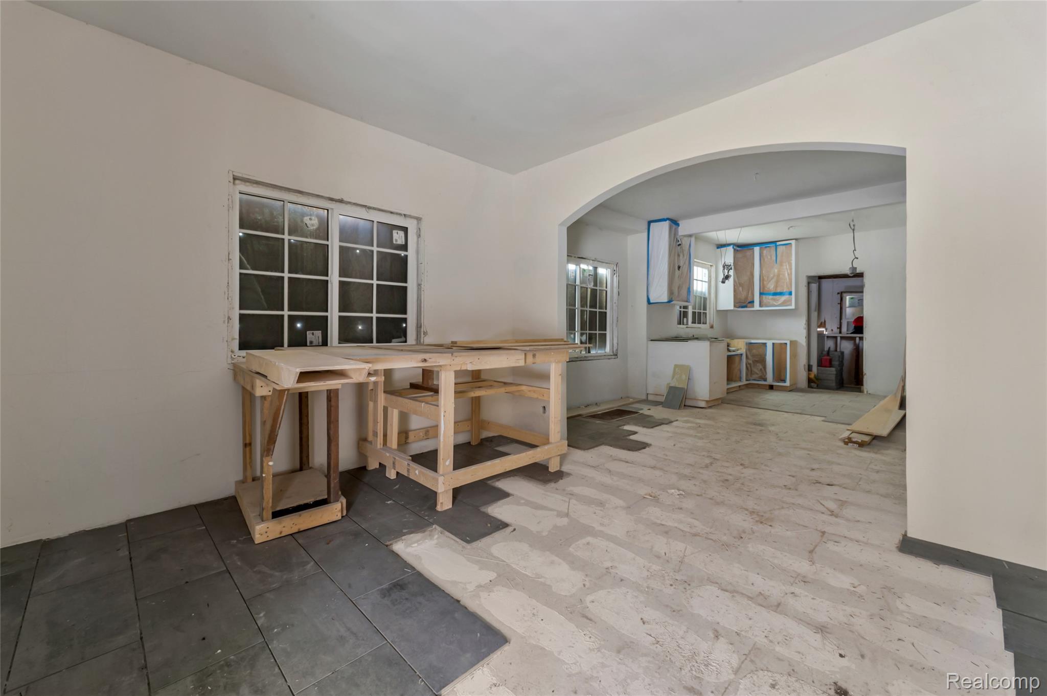 14014 Washburn Street