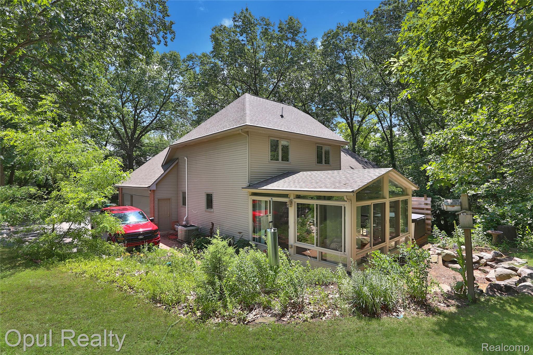 7725 Partridge Hill Drive