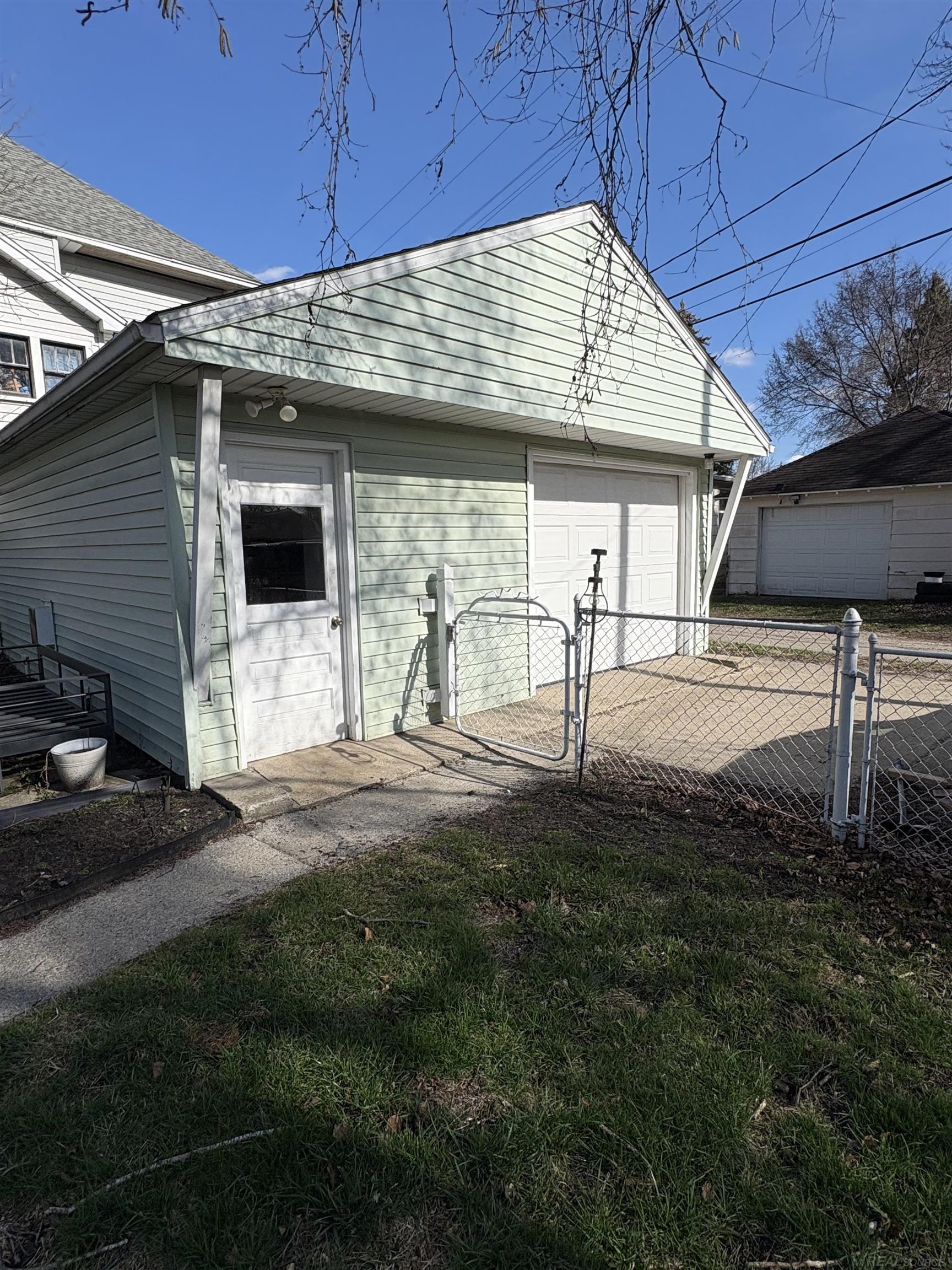 1710 White Street