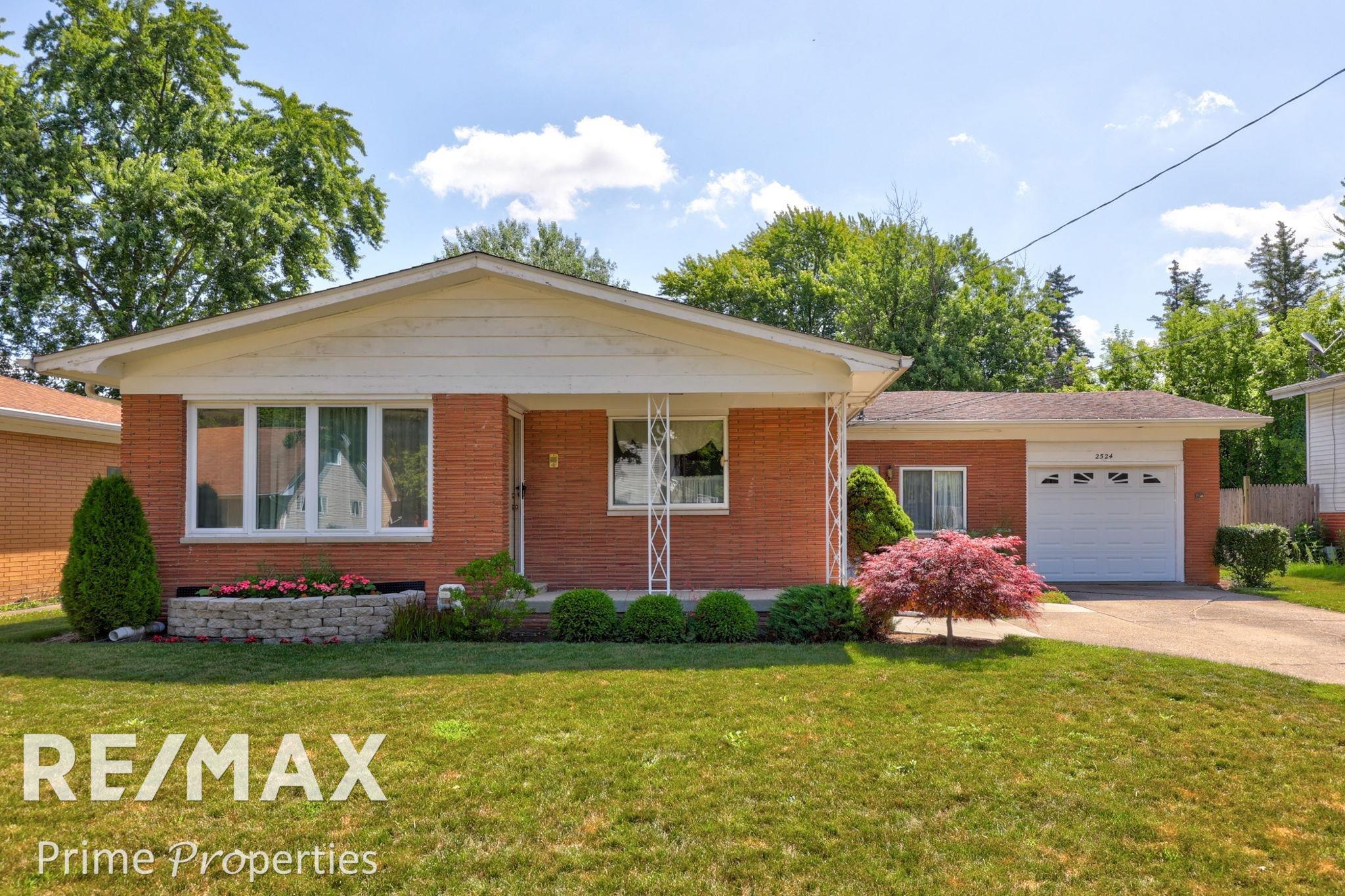 2524 Whitemore Place