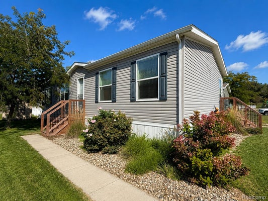 170 NEWBURY, ADRIAN, MI 49221 - Image d806d0926ea68cdd62f4f80a63fa8fe6/159368441