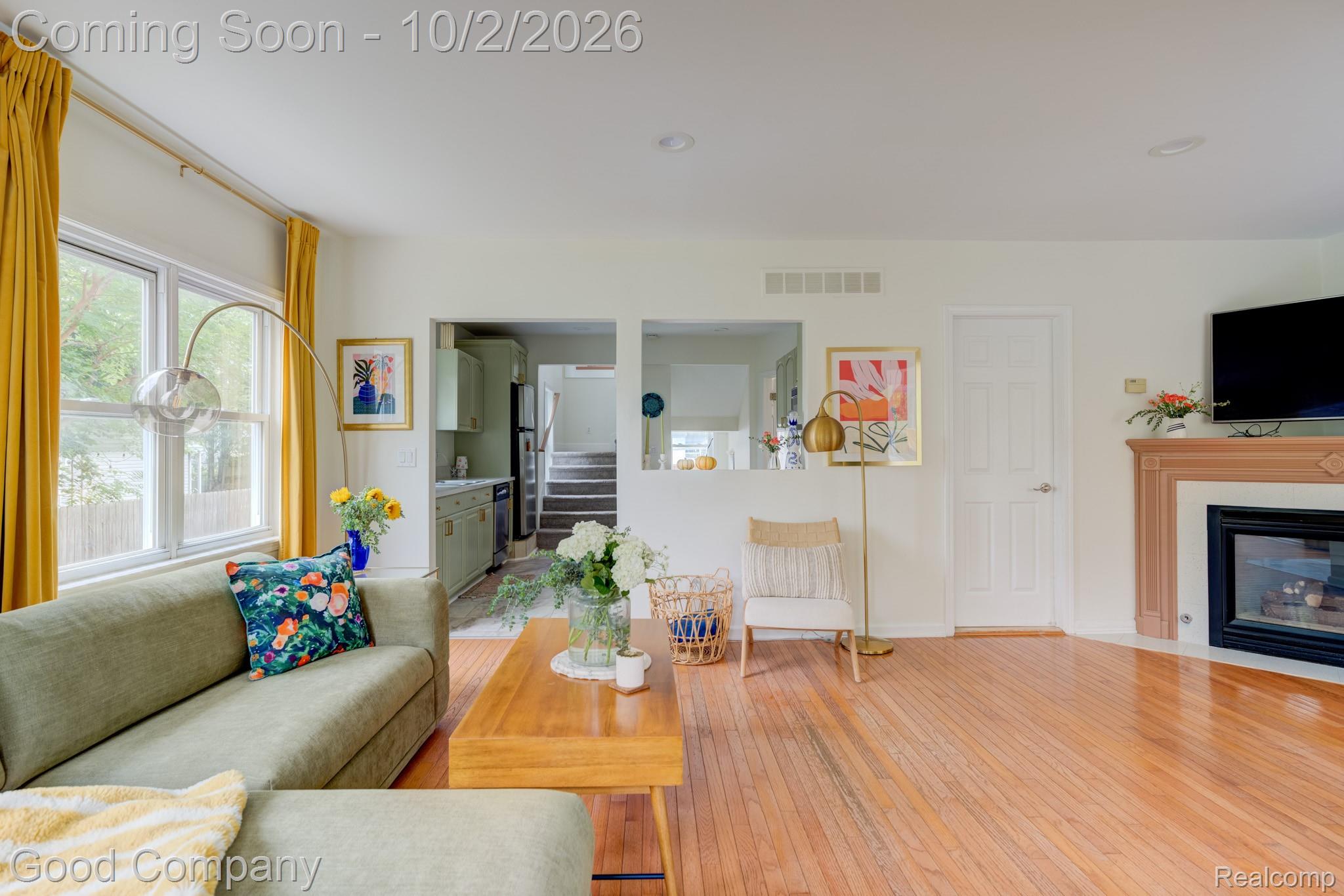 1665 W Troy Street