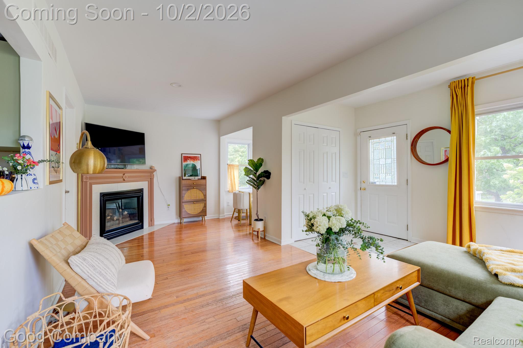 1665 W Troy Street