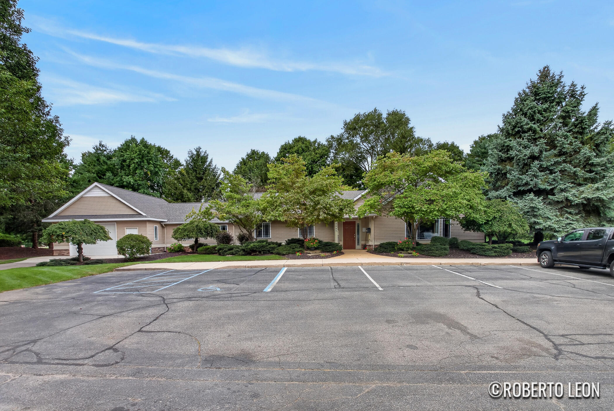 7520 Crooked Creek Drive SW